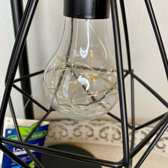 New LED Light - Picture 2 of 4